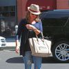 Vanessa Minnillo, enceinte, se rend chez son médecin à Los Angeles. Vanessa attend son deuxième enfant avec le chanteur Nick Lachey. Elle porte un sac Céline. Le 29 aout 2014  