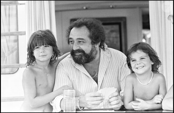 Richard Anthony et ses enfants à Saint-Tropez en 1982 