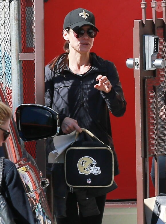 Sandra Bullock va chercher son fils Louis à la sortie de l'école à Los Angeles le 5 mars 2015.