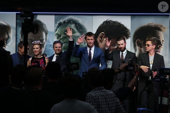 Scarlett Johansson, Mark Ruffalo, Chris Hemsworth, Chris Evans, Robert Downey Jr. - Avant-première du film "The Avengers: Age of Ultron" à Londres, le 21 avril 2015.