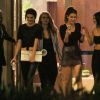 Exclusif - Kendall et Kylie Jenner, Cara Delevingne et Bella Hadid quittent l'appartement de Kendall à Los Angeles. Le 24 avril 2015.