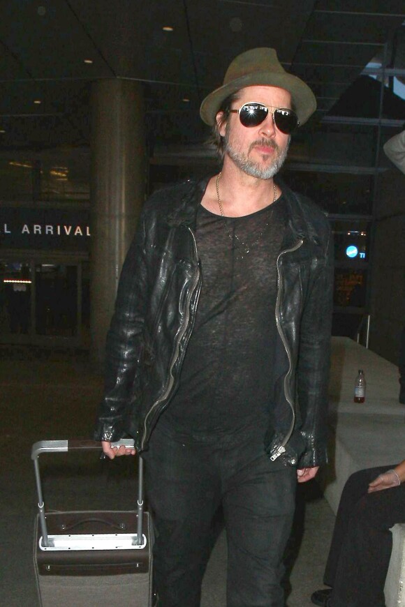 Brad Pitt au LAX, de Los Angeles, le 6 mars 2015.