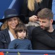Gerard Piqué, sa compagne Shakira et leur fils Milan assistent à la finale du tournoi de tennis Conde Godo à Barcelone, le 26 avril 2015.