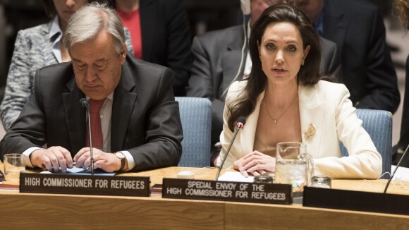 Angelina Jolie, la polémique : Accusée d'avoir exploité la douleur d'une femme