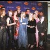 Cassandra Peterson, Shawn Colvin, Susan Sarandon, James Taylor, Mary Chapin Carpenter, Ashley Jude, Cindy Lauper, Laurence Fishburne et Joni Mitchell lors d'une soirée hommage à la chanteuse à New York, le 10 avril 2000