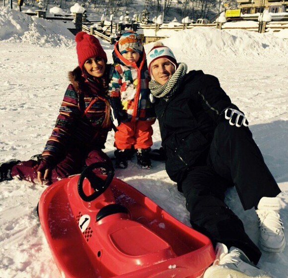 Lionel Messi et sa belle Antonella avec leur fils Thiago à Andorre le 2 février 2015.