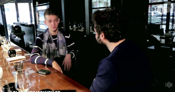 Léonard Trierweiler (18 ans) s'exprime sur la nature de ses relations avec François Hollande pour Clique.tv. Avril 2015.