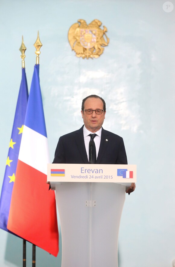 Le président François Hollande lors de son point presse à Erevan, le 24 avril 2015.