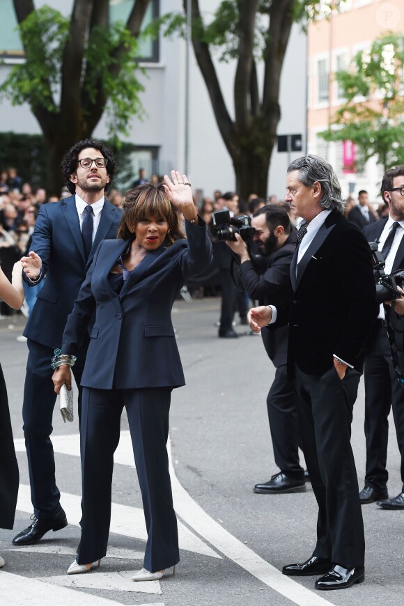 Tina Turner et Edward Bach arrivent à l'événement Armani au musée Silos le 30 avril 2015