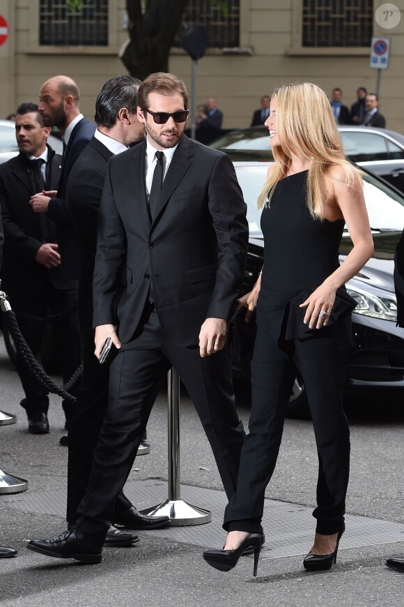 Michelle Hunziker et Tomaso Trussardi arrivent à l'événement Armani au musée Silos le 30 avril 2015