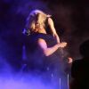Madonna embrasse Drake sur scène au 3e jour du Festival de "Coachella Valley Music and Arts" à Indio, le 11 avril 2015
