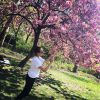 Pauline Ducruet sous un cerisier en fleurs dans Central Park, à New York. Photo Instagram publiée le 4 mai 2015, le jour de ses 21 ans.