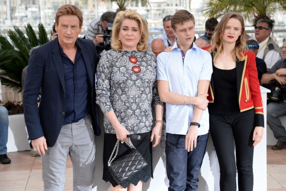 Benoit Magimel, Catherine Deneuve, Rod Paradot et Sara Forestier - Photocall du film "La Tête haute" (hors compétition) lors du 68ème festival de Cannes le 13 mai 2015
