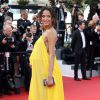 Noémie Lenoir, enceinte de 6 mois, lors de la Montée des marches du film "La Tête Haute" pour l'ouverture du 68e Festival du film de Cannes – Cannes le 13 mai 2015.