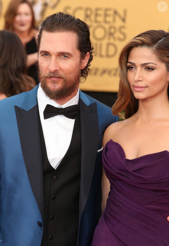 Matthew McConaughey et sa femme Camila Alves - 21e cérémonie annuelle des "Screen Actors Guild Awards" à l'auditorium "The Shrine" à Los Angeles, le 25 janvier 2015.