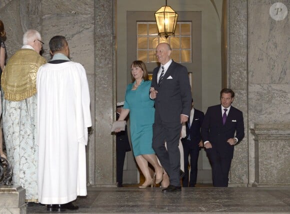 Les parents de Sofia Hellqvist Marie Hellqvist et Erik Hellqvist à la chapelle royale du palais Drottningholm, à Stockholm, le 17 mai 2015 pour la cérémonie de publication des bans du mariage du prince Carl Philip de Suède et de Sofia Hellqvist