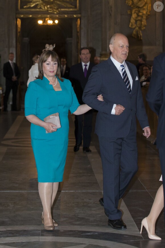 Les parents de Sofia Hellqvist Marie Hellqvist et Erik Hellqvist à la chapelle royale du palais Drottningholm, à Stockholm, le 17 mai 2015 pour la cérémonie de publication des bans du mariage du prince Carl Philip de Suède et de Sofia Hellqvist