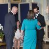 Sofia Hellqvist et le prince Carl Philip de Suède avec les parents de Sofia, Erik et Marie Hellqvist, le 17 mai 2015 lors de la réception au palais Drottningholm, à Stockholm, suivant la cérémonie de publication des bans du mariage du prince Carl Philip de Suède et de Sofia Hellqvist.