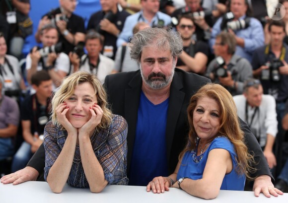 Valéria Bruni-Tedeschi, Gustave Kervern, Tassadit Mandi - Photocall du film "Asphalte" lors du 68e Festival International du Film de Cannes, le 17 mai 2015