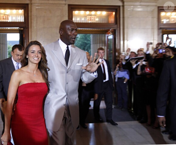 Michael Jordan et son épouse Yvette Prieto au Naismith Memorial Basketball Hall of Fame au Symphony Hall de Springfield, le 11 septembre 2009