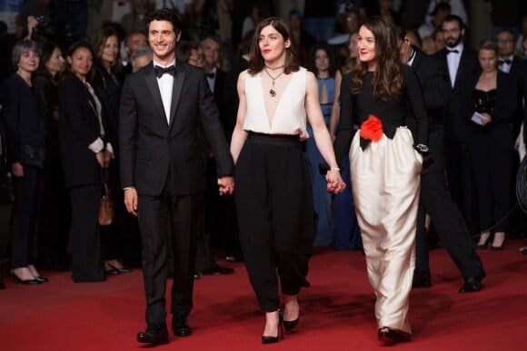 Jérémie Elkaïm, Valérie Donzelli, Anaïs Demoustier - Montée des marches du film "Marguerite et Julien" lors du 68e Festival International du Film de Cannes le 19 mai 2015