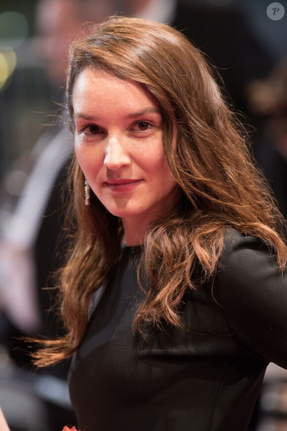 Anaïs Demoustier (elle porte des pendants d'oreilles et un bracelet en or gris entièrement pavé de diamants Chaumet)
  - Montée des marches du film "Marguerite et Julien" lors du 68e Festival International du Film de Cannes le 19 mai 2015