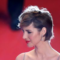 Louise Bourgoin : Si elle a 'du mal à avancer' côté coeur, elle assure à Cannes