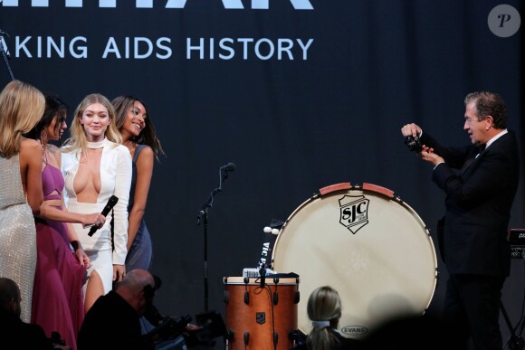 Karlie Kloss, Kendall Jenner, Gigi Hadid et Jourdan Dunn, photographiées par Mario Testino lors du gala "Cinema Against AIDS 22" de l'amfAR à l'hôtel Cap-Eden-Roc. Antibes, le 21 mai 2015.