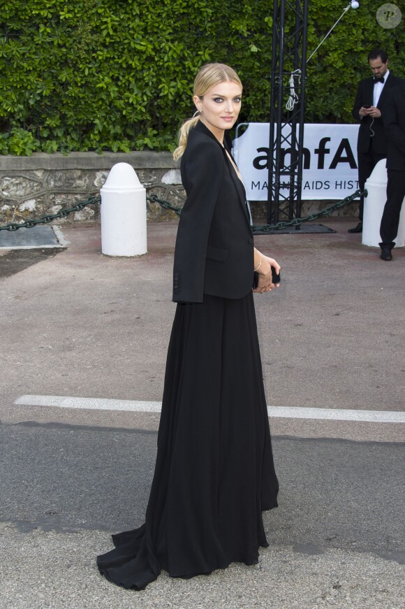 Lily Donaldson arrive à l'hôtel Cap-Eden-Roc pour assister au gala "Cinema against AIDS 22" de l'amfAR. Antibes, le 21 mai 2015.