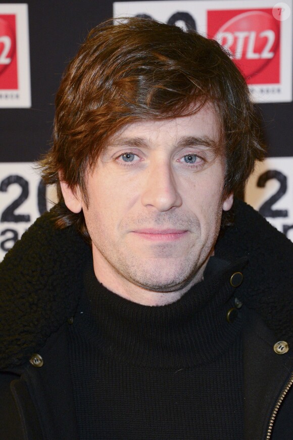 Thomas Dutronc, portrait lors de la soirée des 20 ans RTL2 à Paris le 26 mars 2015