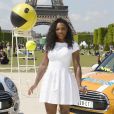 Serena Williams sur le Champs de Mars à Paris dans le cadre d'une opération de promotion pour le film Pixels dans lequel elle fait une apparition au côté du légendaire Pac-Man, le 22 mai 2015