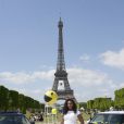 Serena Williams sur le Champs-de-Mars à Paris dans le cadre d'une opération de promotion pour le film Pixels dans lequel elle fait une apparition au côté du légendaire Pac-Man, le 22 mai 2015