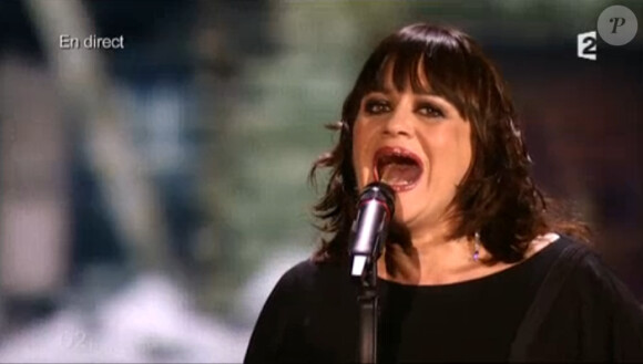 La Française Lisa Angell chante sur la scène de l'Eurovision 2015, le samedi 23 mai 2015 sur France 2.