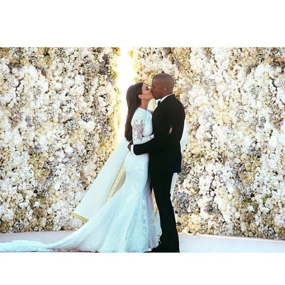 Kim Kardashian et Kanye West, mariés par le pasteur Rich Wilkerson Jr. à Florence. Le 24 mai 2015.