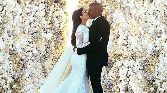 Kim Kardashian et Kanye West : Un an après, ils revivent leur mémorable mariage