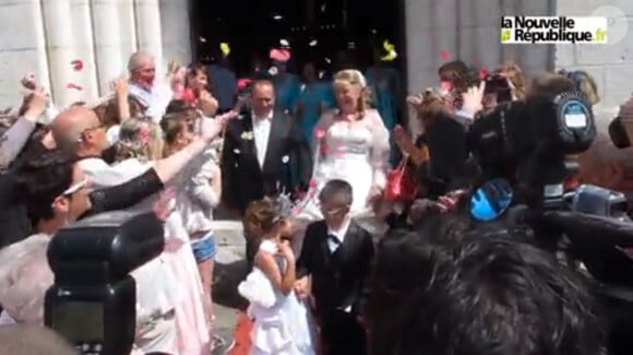 Mariage de Thierry et Véronique, à l'église de Valençay (Indre). Le 23 mai 2015. Les mariés étaient resplendissants.