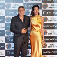 George Clooney et Amal, déesse satinée : Amoureusement unis face à l'adversité