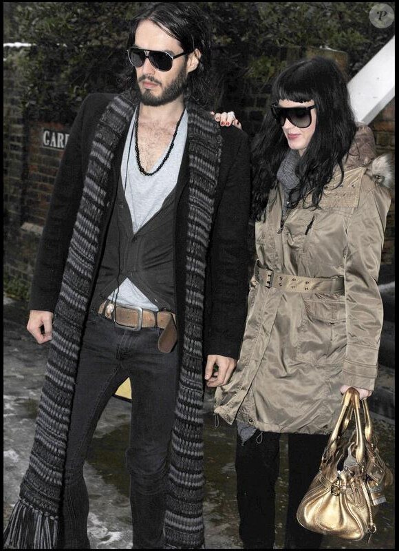 Katy Perry et Russell Brand à Londres en décembre 2009