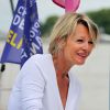 Sophie Davant est la marraine du bateau de course OSP, 'Ovimpex Secours Populaire' et du skipper Martin Le Pape. Le bateau participera à la course en solitaire du Figaro dont le coup d'envoi aura lieu le 31 mai depuis les quais de Bordeaux. Photo prise le 25 mai 2015 à Bordeaux.