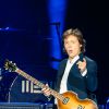 Paul McCartney en concert au O2 Arena à Londres, le 23 mai 2015, dans le cadre de sa tournée "Out There tour". Ils se produit à Londres pour la 50ème fois et pour la 3ème fois au O2 Arena.