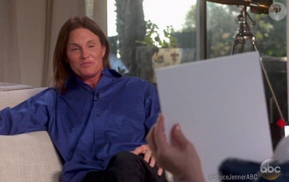 Bruce Jenner avec Diane Sawyer, dans son interview pour ABC, le 24 avril 2015.