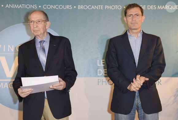 Exclusif - Serge Clairet et le maire de Vincennes Laurent Lafon lors de la remise de prix de la première édition du Vincennes Images Festival (VIF), premier festival de la photo amateur d'Île-de-France à Vincennes le 31 mai 2015.