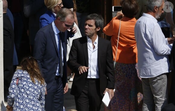 Exclusif - Julien Arnaud et David Pujadas - Mariage religieux de Vincent Labrune, Président de l'Olympique de Marseille, et Laetitia de Luca à l'église collégiale Saint-Martin de Saint-Rémy-de-Provence, le 6 juin 2015.