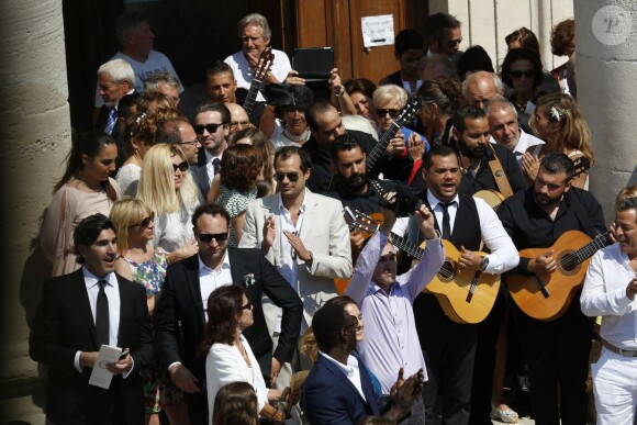 Exclusif - Mariage religieux de Vincent Labrune, Président de l'Olympique de Marseille, et Laetitia de Luca à l'église collégiale Saint-Martin de Saint-Rémy-de-Provence, le 6 juin 2015.