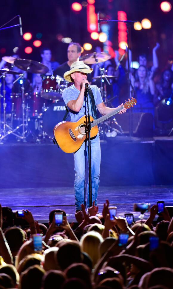Darius Rucker - Cérémonie des Country Music Television Awards au Bridgestone Arena de Nashville, Tennessee, le 10 juin 2015.