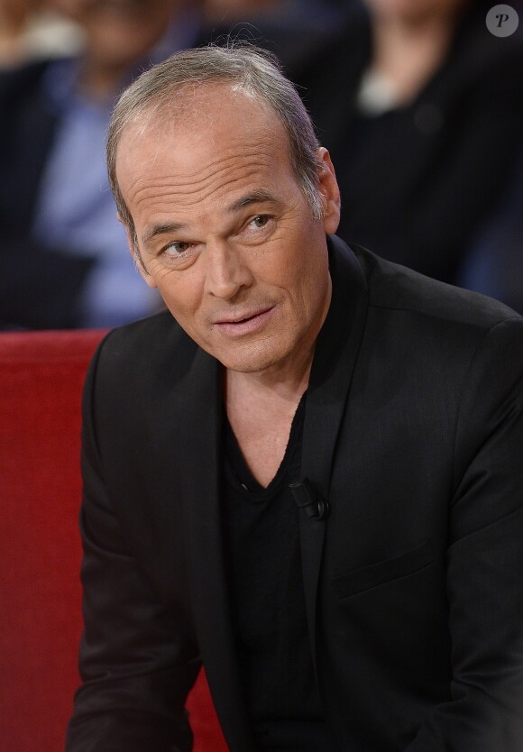 Laurent Baffie dans Vivement Dimanche, à Paris le 1er avril 2015.
