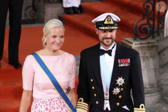 Le prince Haakon de Norvège et la princesse Mette-Marit - Mariage du prince Carl Philip de Suède et Sofia Hellqvist à Stockholm le 13 juin 2015  STOCKHOLM 2015-06-13. Wedding of Prince Carl Philip of Sweden and Miss Sofia Hellqvist. Crown Prince Haakon, Crown Princess Mette-Marit of Norway.13/06/2015 - Stockholm
