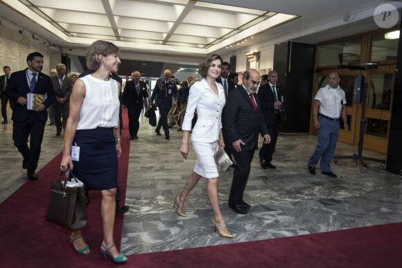 La reine Letizia d'Espagne a été nommée le 12 juin 2015 Ambassadrice spéciale de la FAO pour la nutrition, à Rome, lors de la 39e conférence de de l'Organisation des Nations unies pour l'Alimentation et l'Agriculture. sa mission : aider à éradiquer la fin et à promouvoir une alimentation saine et durable.