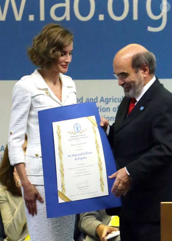 La reine Letizia d'Espagne a été nommée le 12 juin 2015 Ambassadrice spéciale de la FAO pour la nutrition, à Rome, lors de la 39e conférence de de l'Organisation des Nations unies pour l'Alimentation et l'Agriculture. sa mission : aider à éradiquer la fin et à promouvoir une alimentation saine et durable.
