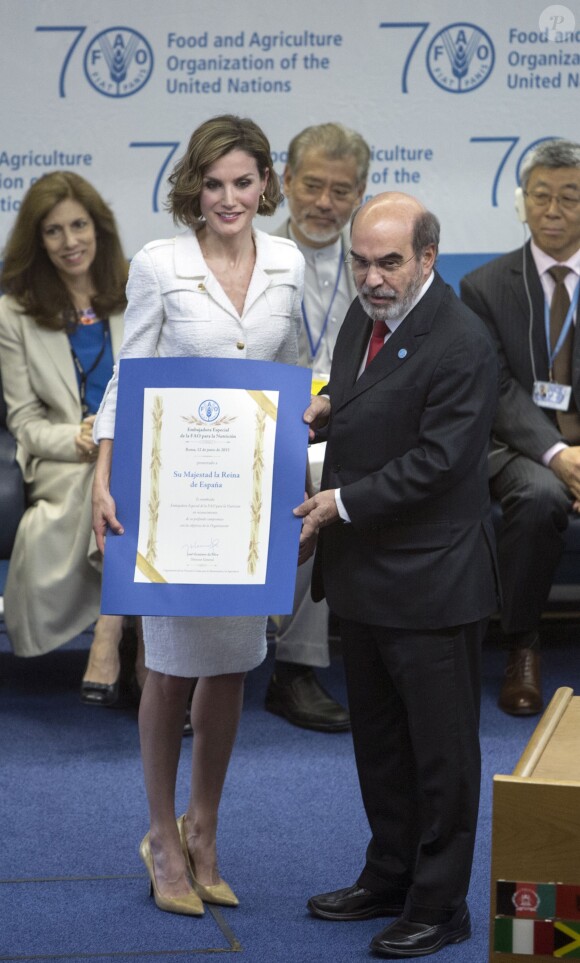 La reine Letizia d'Espagne a été nommée le 12 juin 2015 Ambassadrice spéciale de la FAO pour la nutrition, à Rome, lors de la 39e conférence de de l'Organisation des Nations unies pour l'Alimentation et l'Agriculture. sa mission : aider à éradiquer la fin et à promouvoir une alimentation saine et durable.
